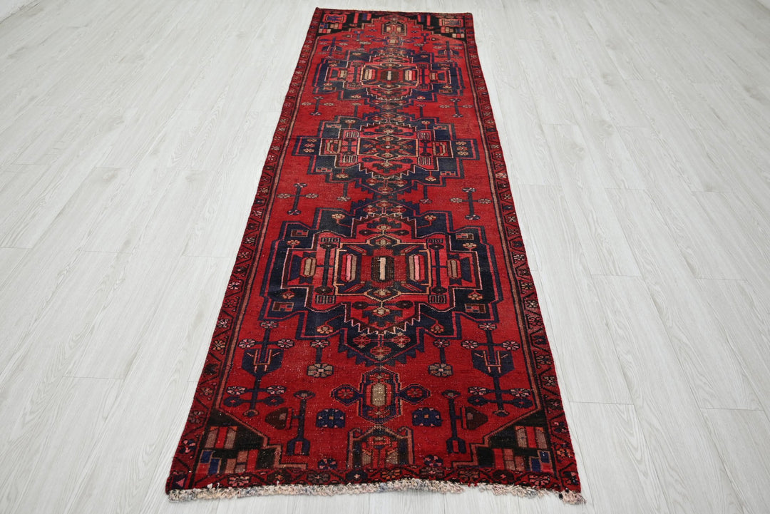 red Runner rug 2' 10" x 9' 5"