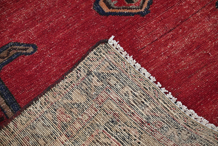 red Medium rug 3' 6" x 9' 0"