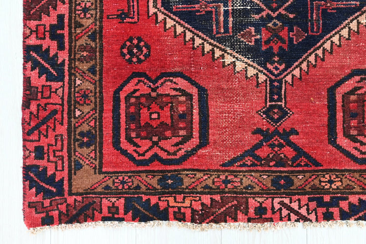 red Runner rug 3' 0" x 8' 9"