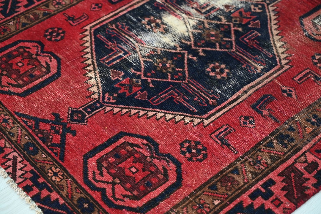 red Runner rug 3' 0" x 8' 9"