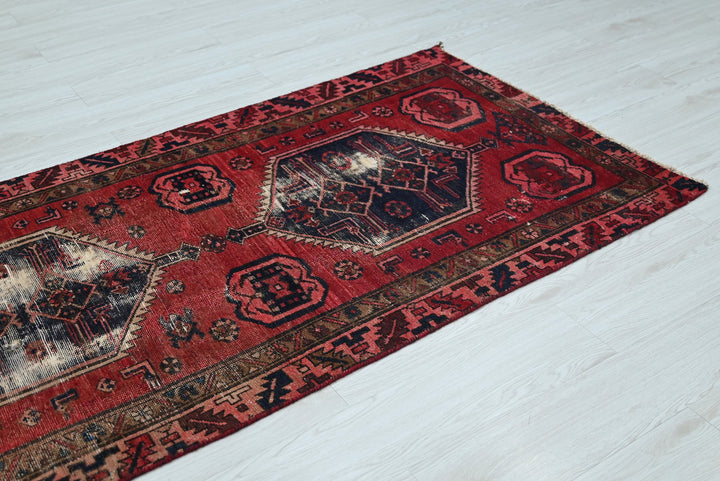 red Runner rug 3' 0" x 8' 9"