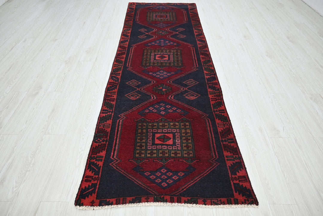 red Runner rug 3' 1" x 9' 6"