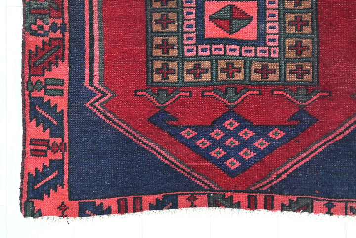 red Runner rug 3' 1" x 9' 6"