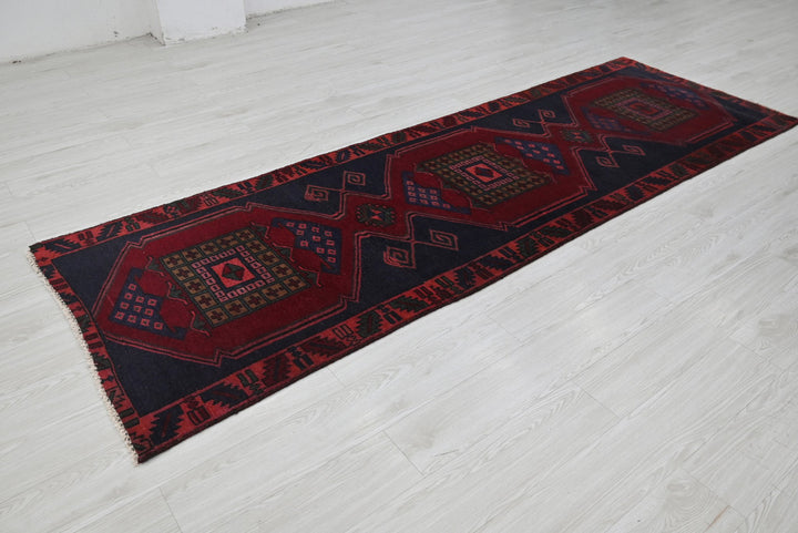 red Runner rug 3' 1" x 9' 6"