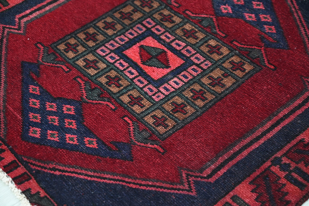 red Runner rug 3' 1" x 9' 6"