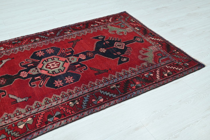 red Medium rug 3' 6" x 8' 10"