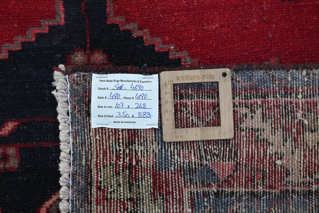 red Medium rug 3' 6" x 8' 10"