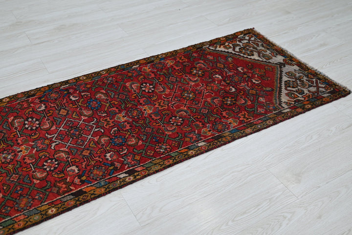 red Runner rug 2' 2" x 9' 6"