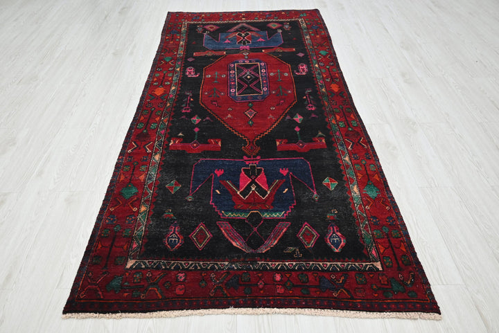 black Medium rug 3' 10" x 8' 4"