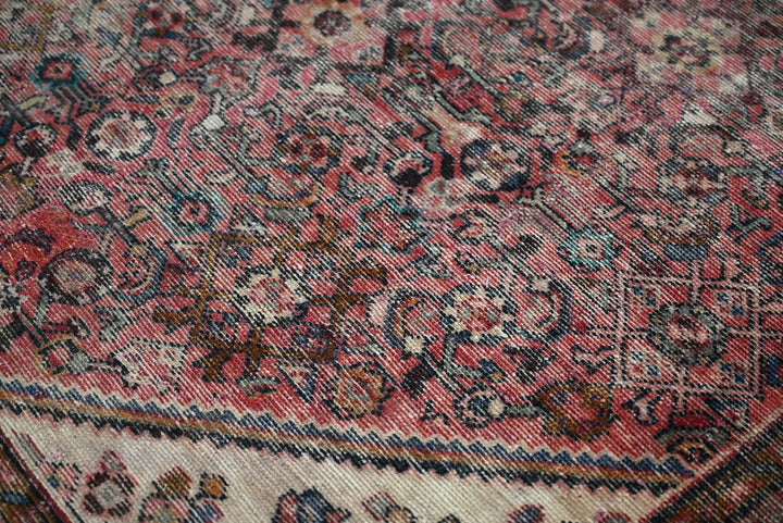 red Large rug 4' 10" x 10' 9"