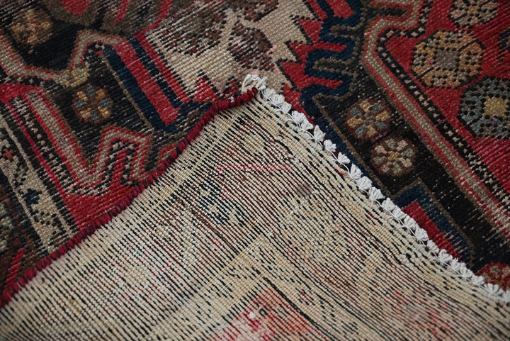 red Runner rug 2' 6" x 8' 3"