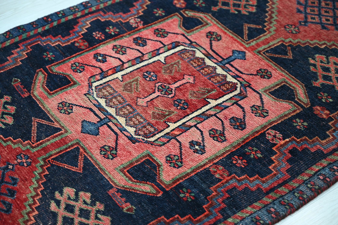 blue Medium rug 2' 10" x 7' 3"