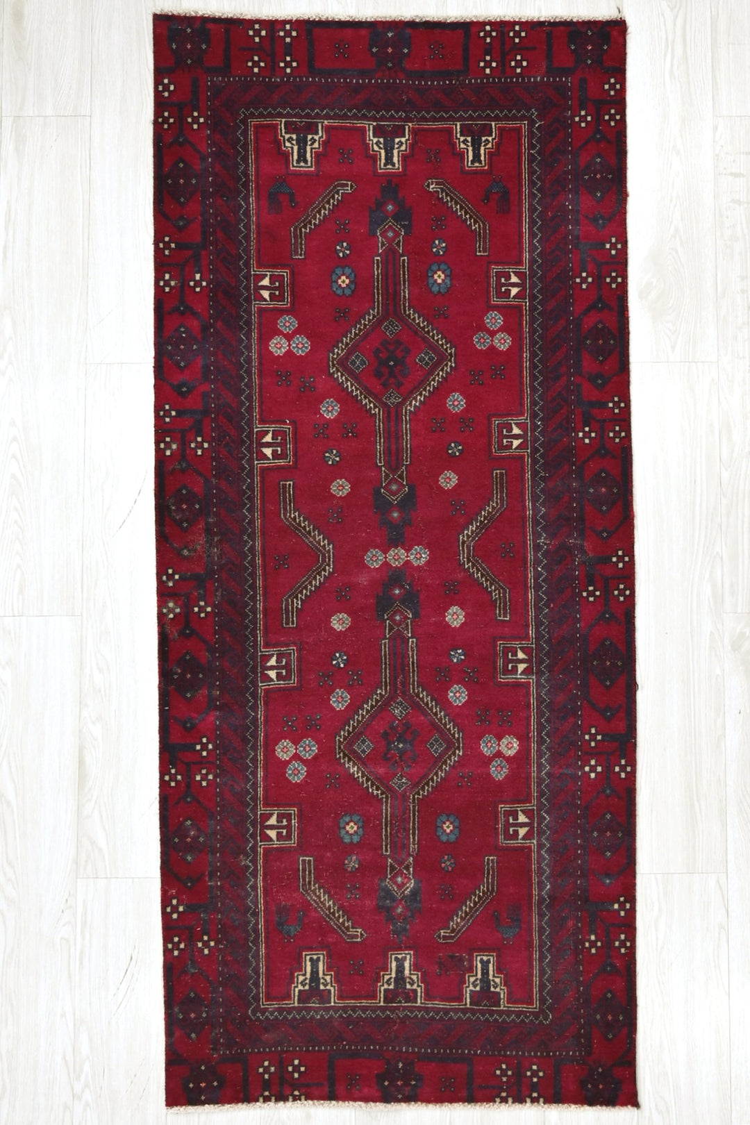 red Accent rug 2' 7" x 6' 4"