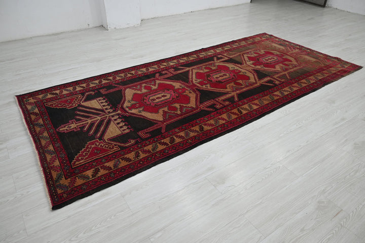 black Runner rug 4' 5" x 10' 3"