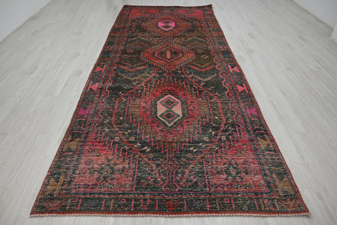 brown Oversized rug 5' 0" x 12' 1"