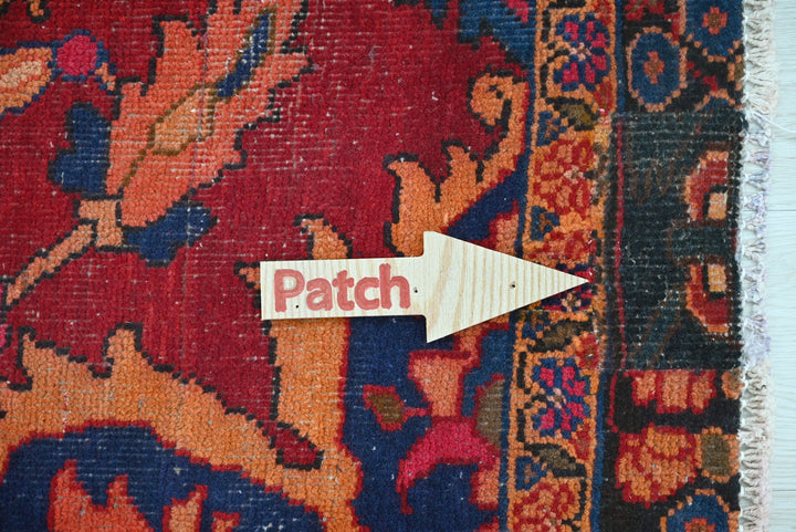 red Medium rug 4' 0" x 7' 11"