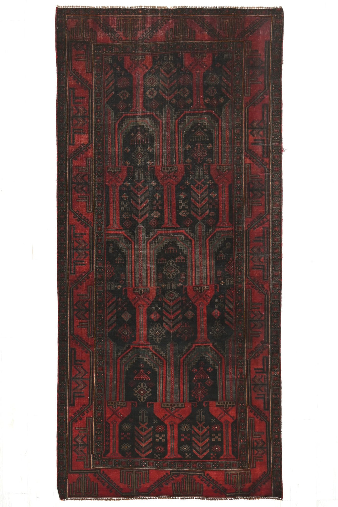 black Medium rug 4' 2" x 9' 1"