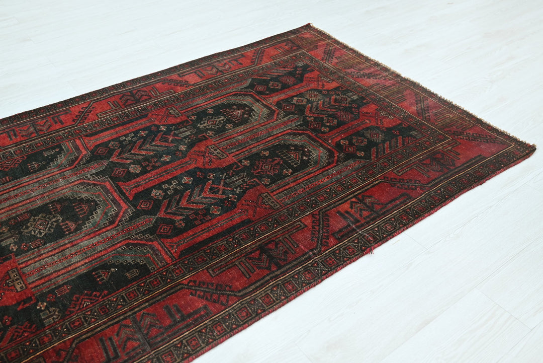 black Medium rug 4' 2" x 9' 1"