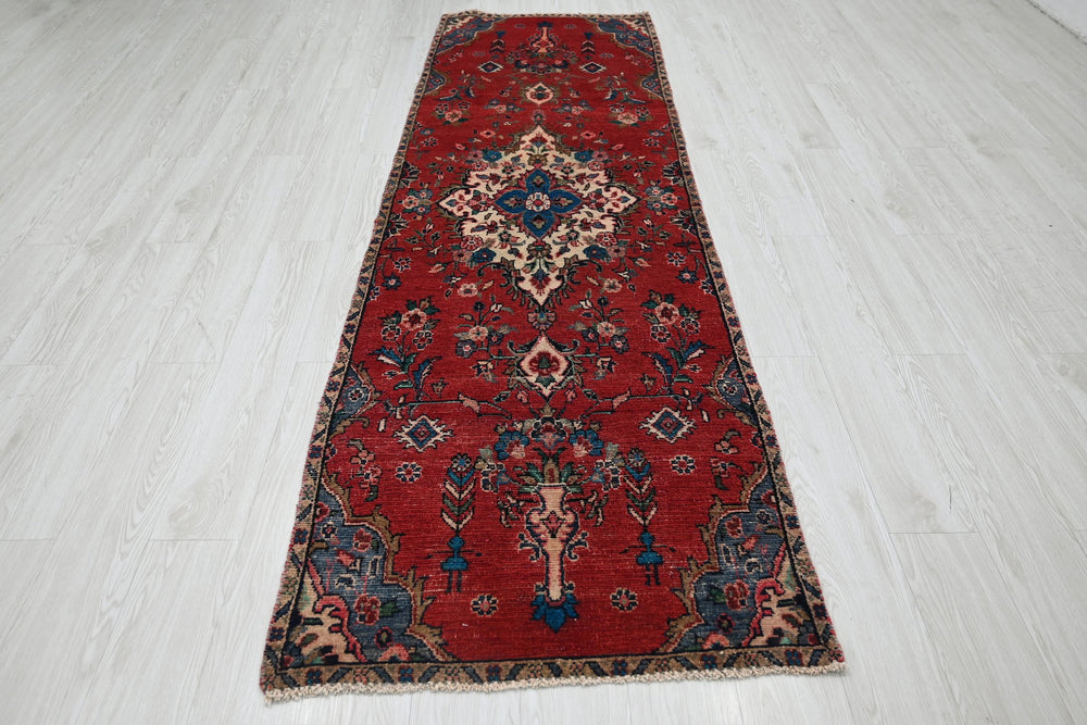 red Runner rug 2' 8" x 9' 0"