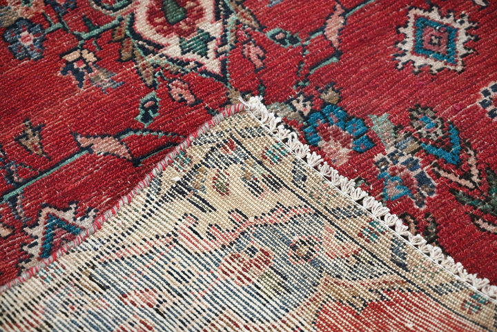 red Runner rug 2' 8" x 9' 0"