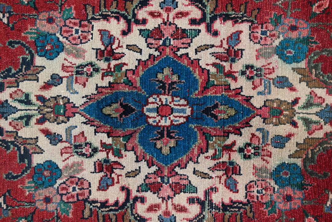 red Runner rug 2' 8" x 9' 0"