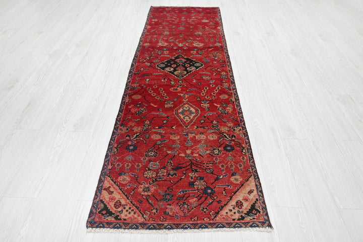red Runner rug 2' 6" x 8' 10"