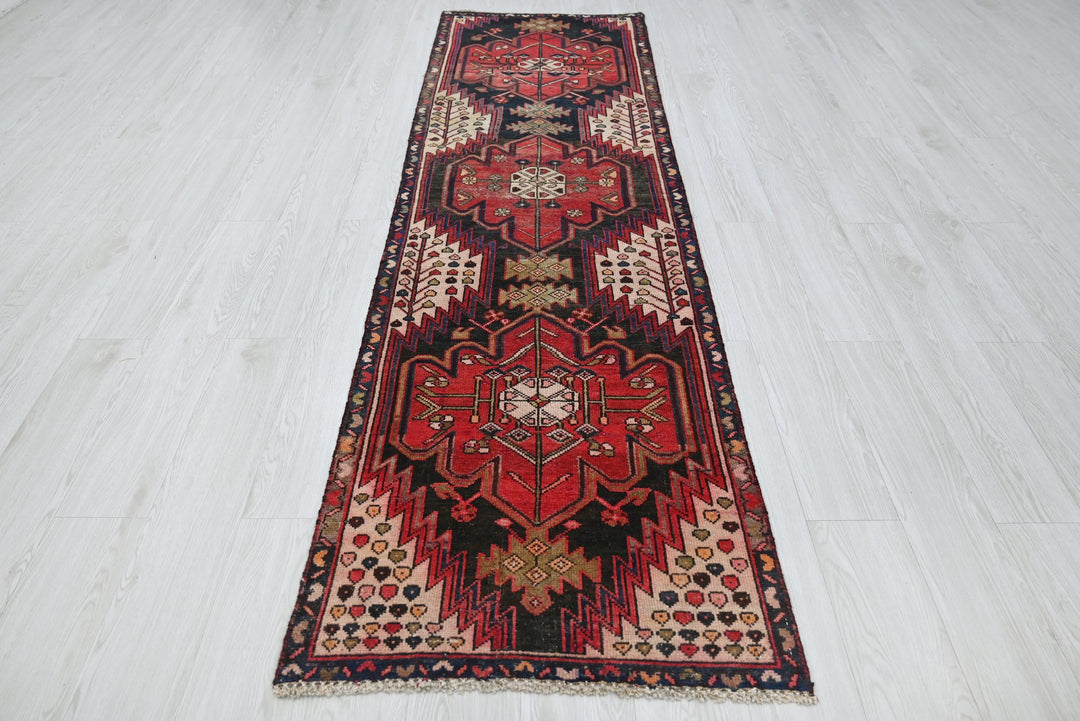 black Runner rug 2' 5" x 8' 9"