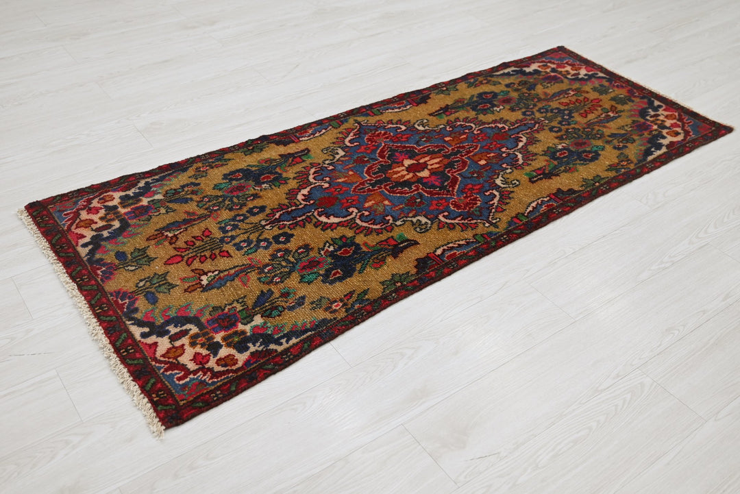 brown Runner rug 2' 4" x 5' 11"