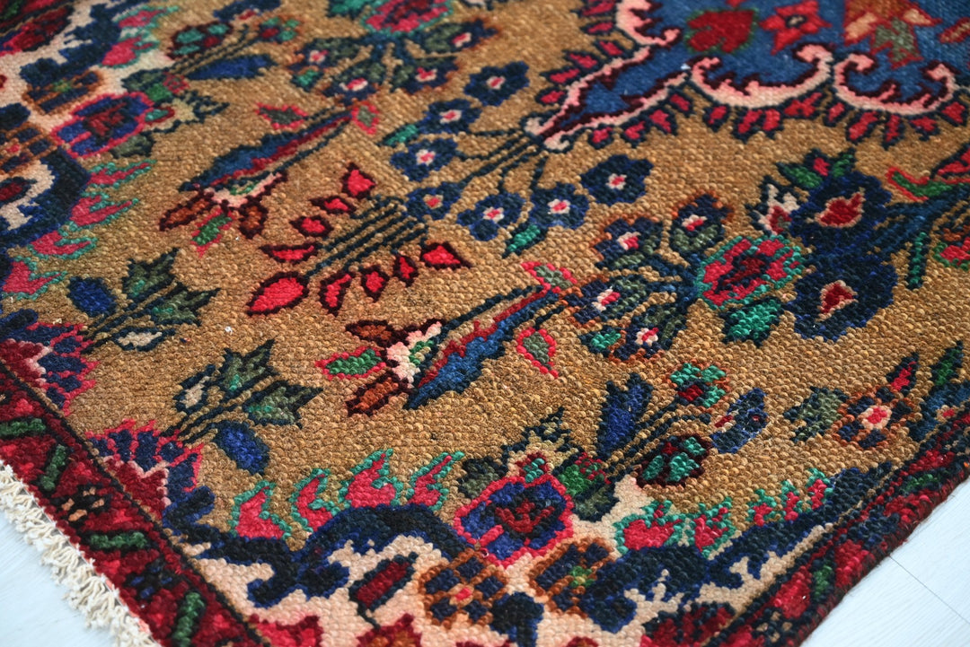 brown Runner rug 2' 4" x 5' 11"