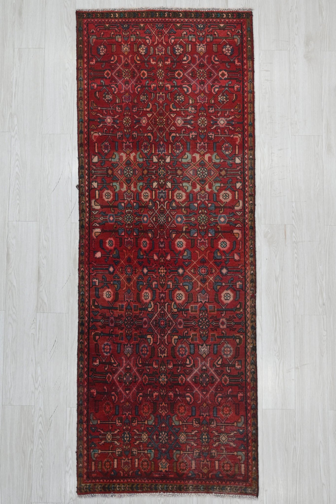 red Runner rug 2' 9" x 8' 0"