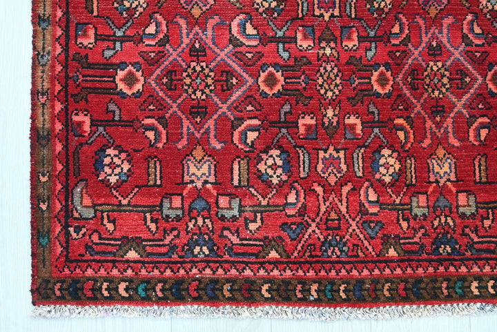 red Runner rug 2' 9" x 8' 0"
