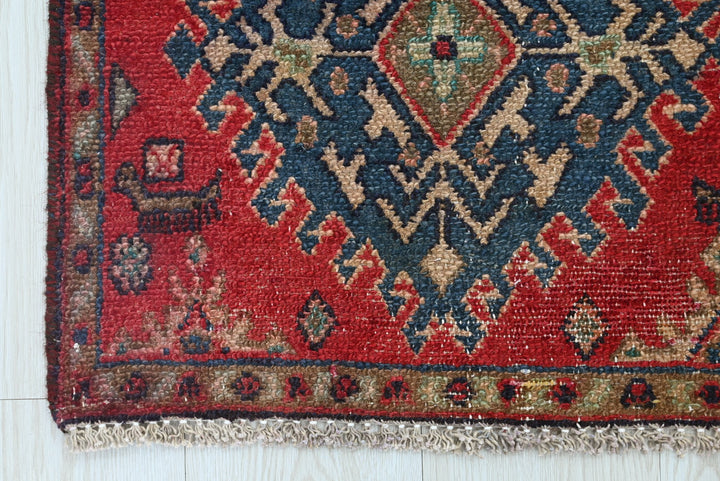 red Runner rug 1' 9" x 7' 7"