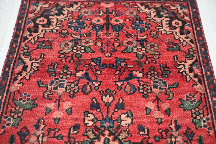 red Runner rug 2' 6" x 9' 0"