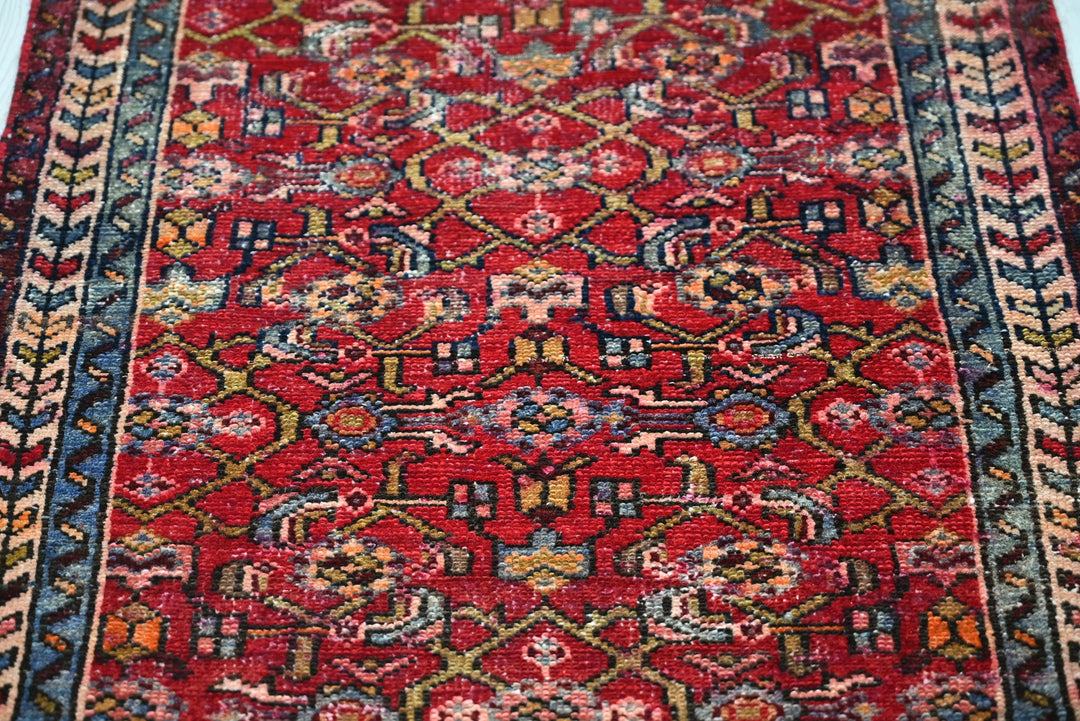 red Runner rug 2' 4" x 5' 7"