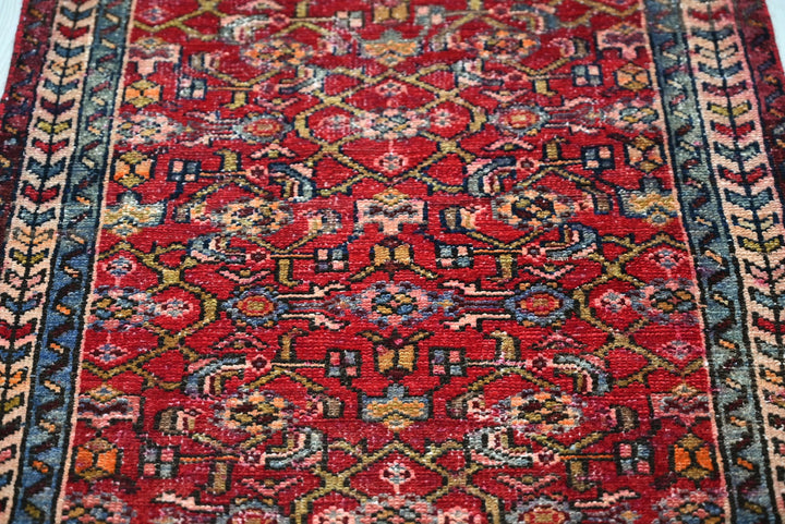 red Runner rug 2' 4" x 5' 7"