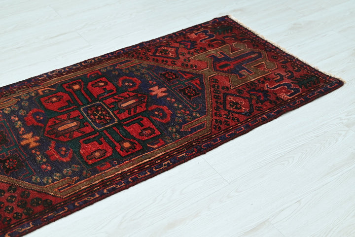 red Runner rug 2' 3" x 8' 6"
