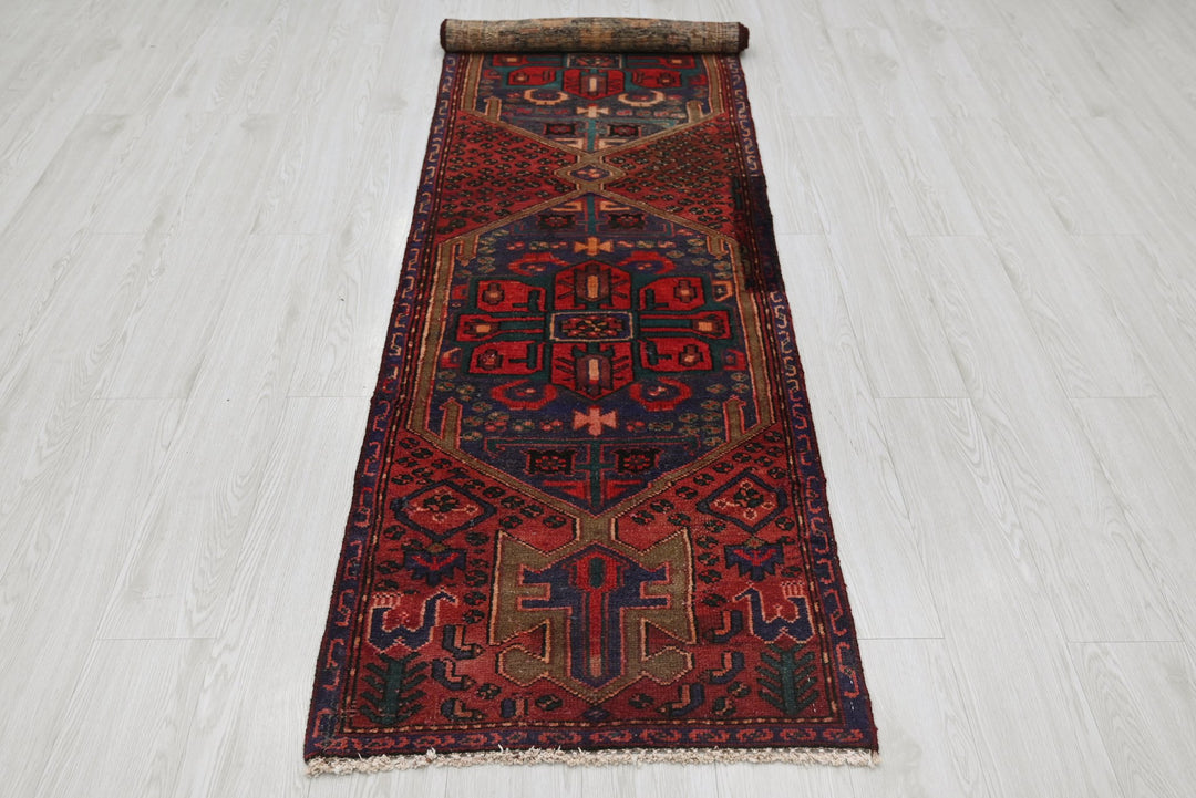 red Runner rug 2' 3" x 8' 6"