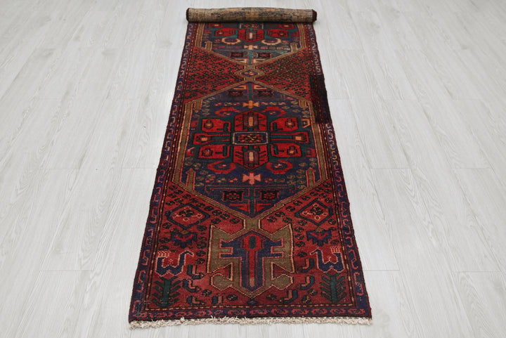 red Runner rug 2' 3" x 8' 6"
