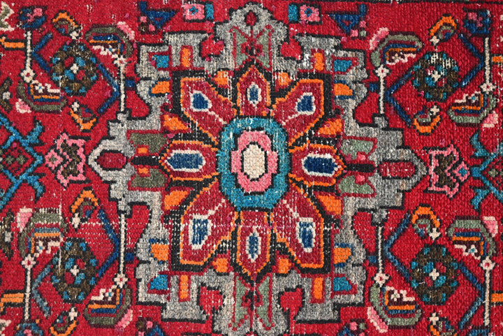 red Runner rug 2' 0" x 5' 9"
