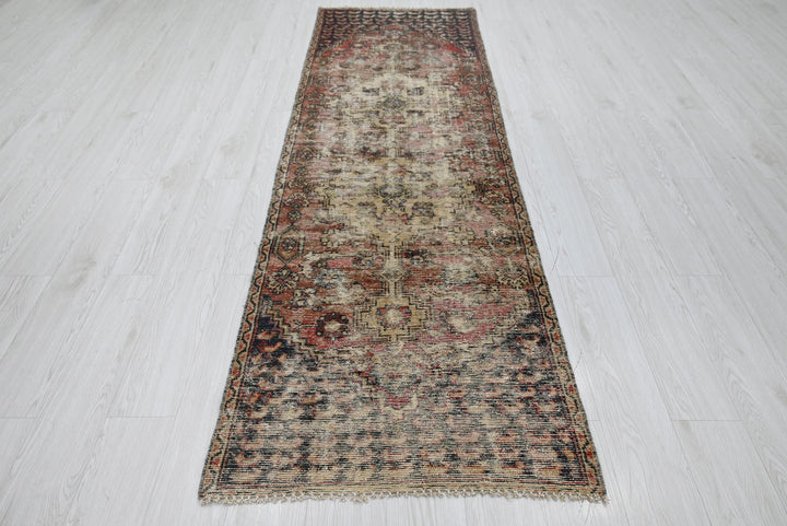 brown Runner rug 2' 7" x 8' 5"