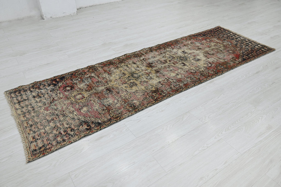 brown Runner rug 2' 7" x 8' 5"