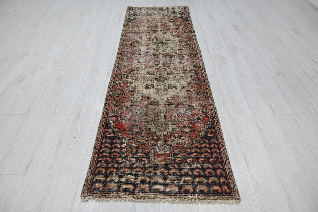 brown Runner rug 2' 7" x 8' 5"