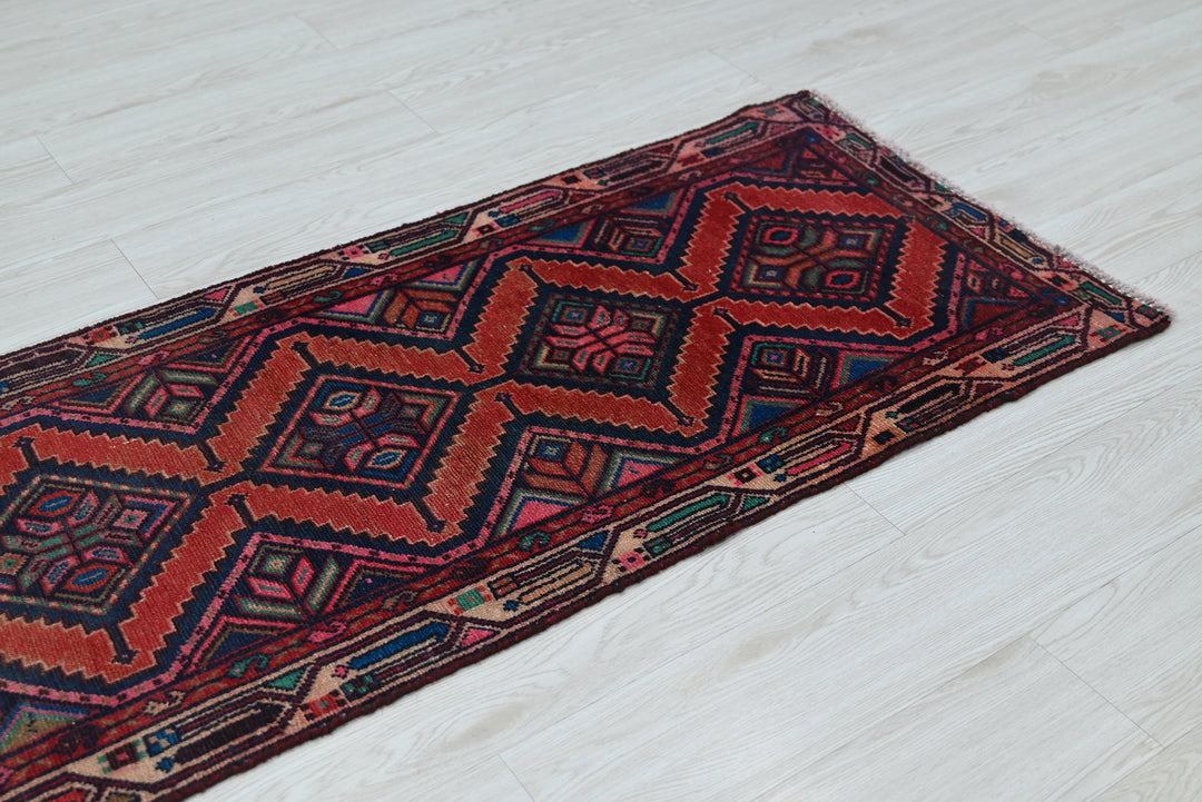 red Runner rug 2' 2" x 9' 5"