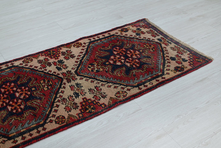 brown Runner rug 2' 2" x 9' 2"