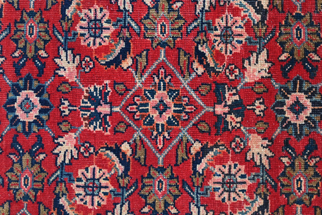 red Runner rug 2' 9" x 7' 8"