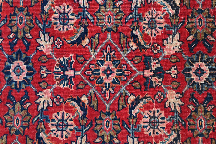 red Runner rug 2' 9" x 7' 8"