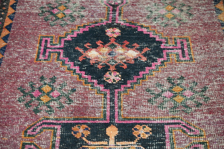 red Runner rug 3' 1" x 7' 10"