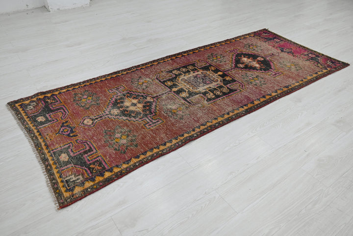 red Runner rug 3' 1" x 7' 10"