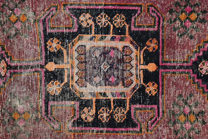 red Runner rug 3' 1" x 7' 10"