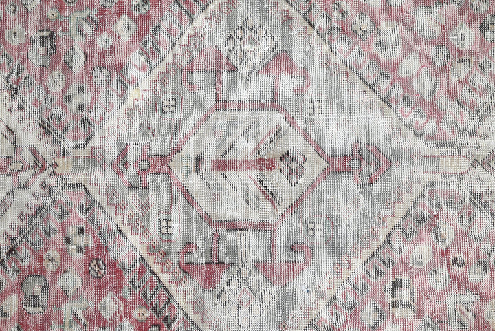 brown Large rug 4' 9" x 9' 8"